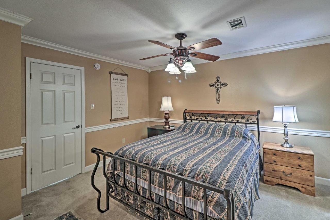 فيلا Secluded Edgemont Getaway With Huge Outdoor Deck! Fairfield Bay المظهر الخارجي الصورة