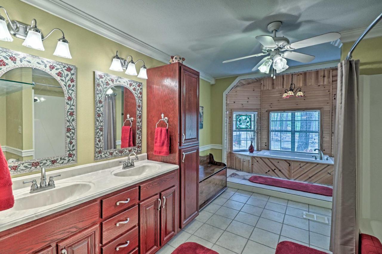 فيلا Secluded Edgemont Getaway With Huge Outdoor Deck! Fairfield Bay المظهر الخارجي الصورة